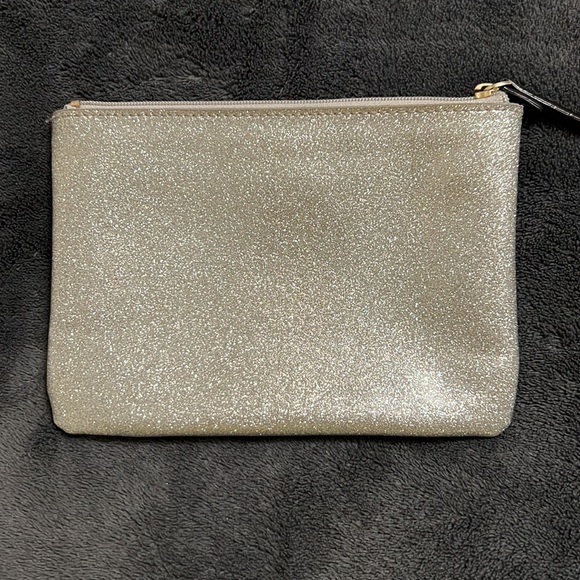 Fun silver sparkle Kate Spade passport holder - Picture 2 of 3